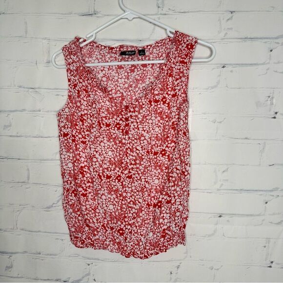 Ana small red top - Picture 1 of 5